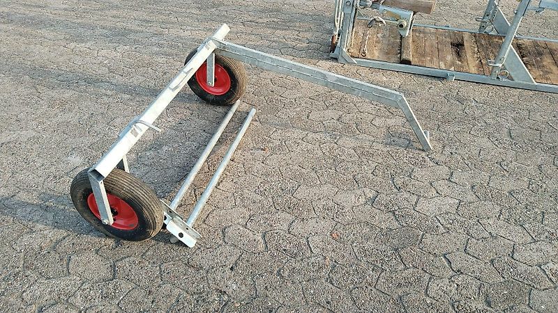 Wopa Wopa Wopa Klauenpflegestand mit Frontaustrieb L+R Satz Knickhecken Hilfsachse zum Rangieren im Stall Voderfussstützen mit Handwine Artikel Nr Wopa SA0022