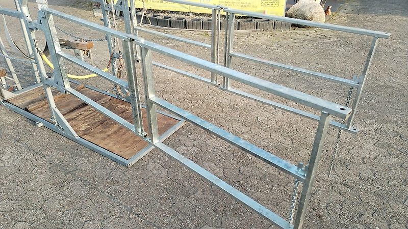 Wopa Wopa Wopa Klauenpflegestand mit Frontaustrieb L+R Satz Knickhecken Hilfsachse zum Rangieren im Stall Voderfussstützen mit Handwine Artikel Nr Wopa SA0022