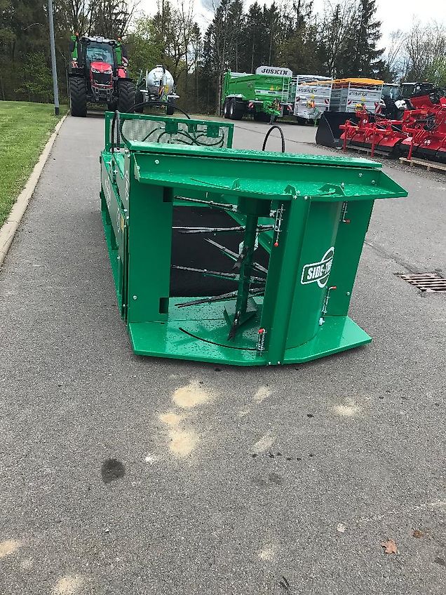 Spread-a-Bale MINI ST 100