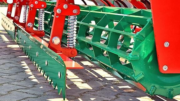 AGRO-MASZ Agregat uprawowy ciężki AUC / Schwerer Grubber AUC