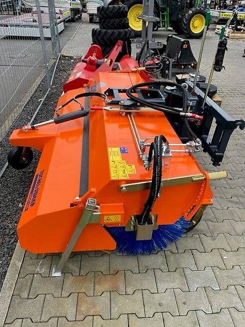 Tuchel Profi 660-230 Kehrmaschine Nr. 010