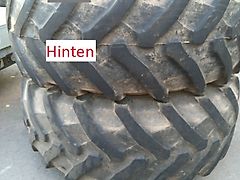 New Holland 2 Komplett-Räder 650/75 R 38 auf Felge 23x38