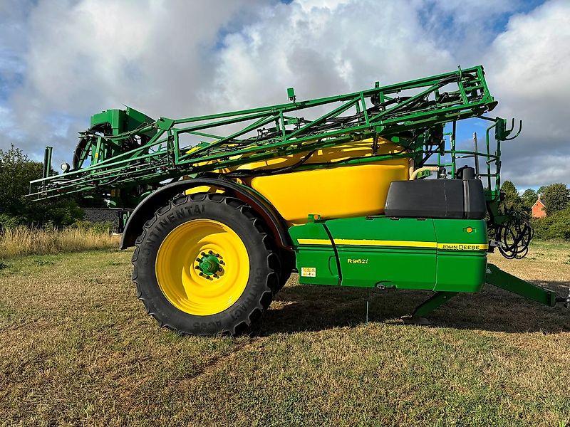 John Deere R962i
