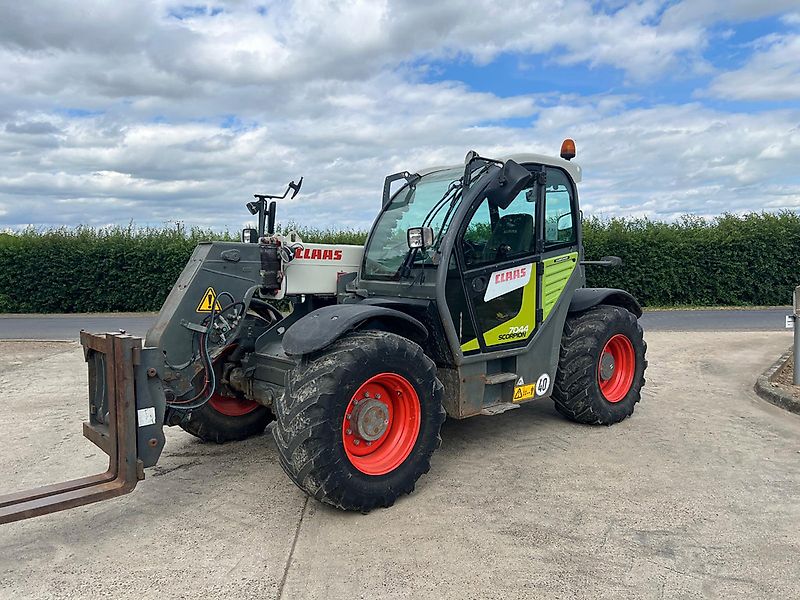 Claas 7044 SCORPION