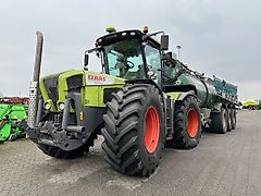 Claas Xerion 3300 Trac 30000 ltr. und Bomech 18 mtr