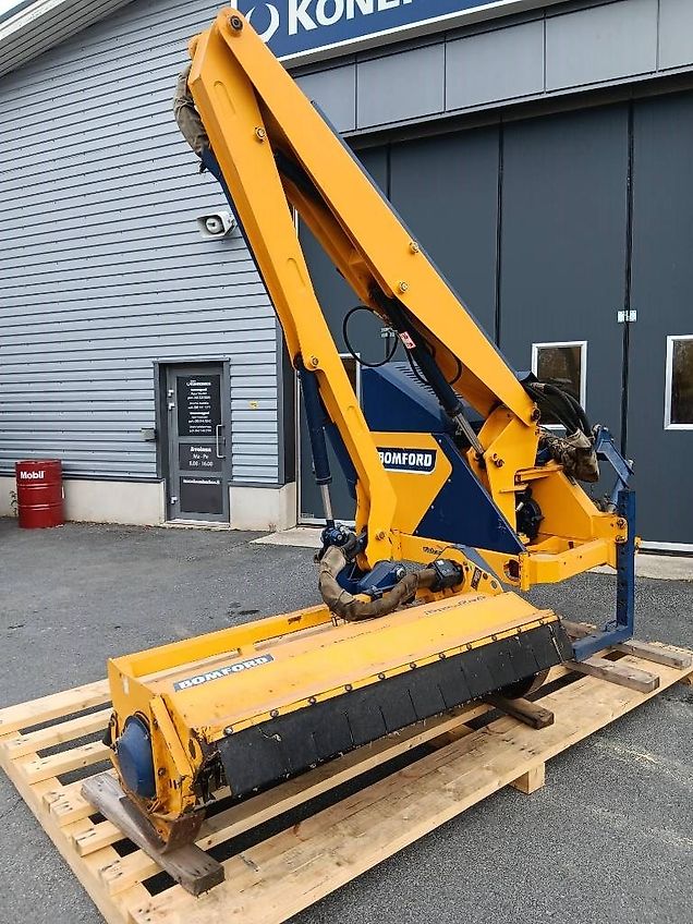 Bomford Falcon 5,5 puomimurskain