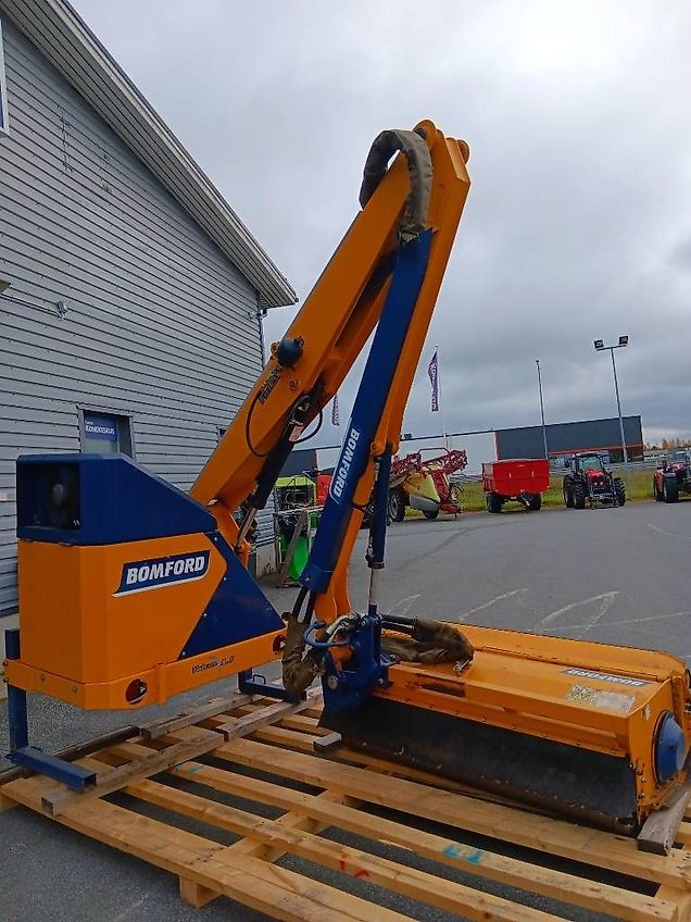 Bomford Falcon 5,5 puomimurskain