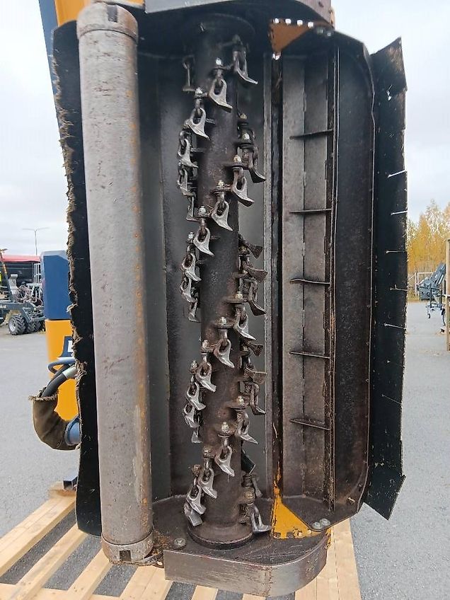 Bomford Falcon 5,5 puomimurskain