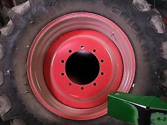 Kleber 540/65R30 Kleber / 10-Loch-Felge