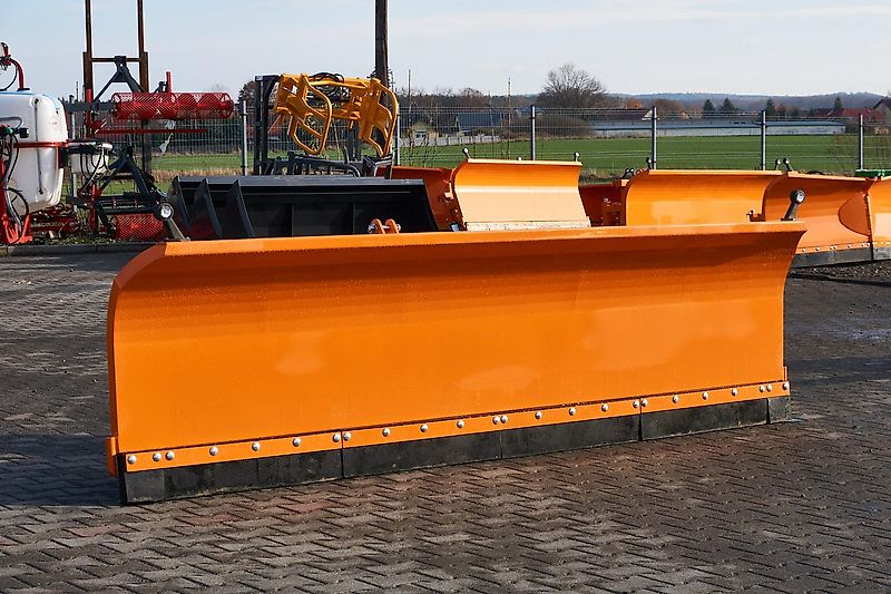 Top-Agro Schneepﬂuge Gerade hydr. Serie HEAVY DUTY 2,2m/2,5m/2,7m/3,0m3,3m !!NEU!! SHP-SG WINTERAKTION