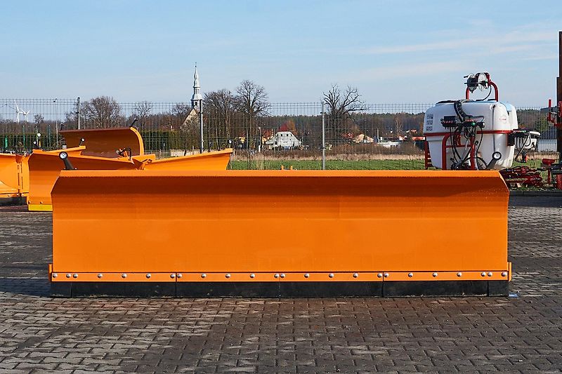 Top-Agro Schneepﬂuge Gerade hydr. Serie HEAVY DUTY 2,2m/2,5m/2,7m/3,0m3,3m !!NEU!! SHP-SG WINTERAKTION