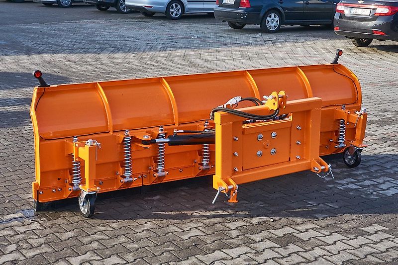 Top-Agro Schneepﬂuge Gerade hydr. Serie HEAVY DUTY 2,2m/2,5m/2,7m/3,0m3,3m !!NEU!! SHP-SG WINTERAKTION