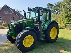 John Deere 6120M