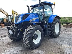 New Holland T7.225 AutoCommand Tractor