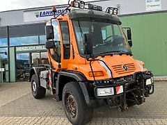 Mercedes-Benz U 400
