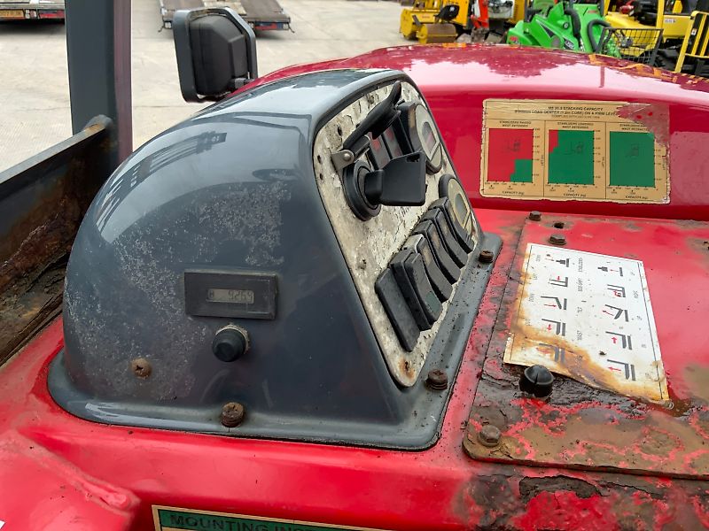 Moffett Moffet M8-25.3 Forklift (ST24016)