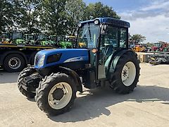 New Holland T4050F