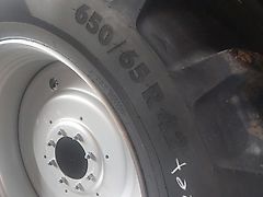 Vredestein 650/65R42