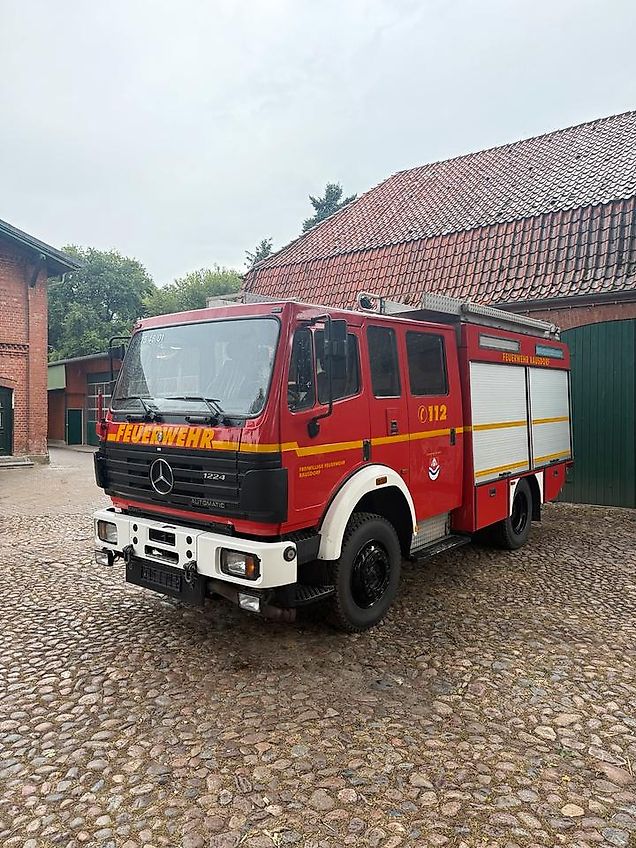 Mercedes-Benz 1224 AF TLF16 Feuerwehr Automatik Allrad Expedition
