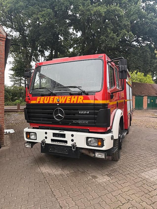 Mercedes-Benz 1224 AF TLF16 Feuerwehr Automatik Allrad Expedition